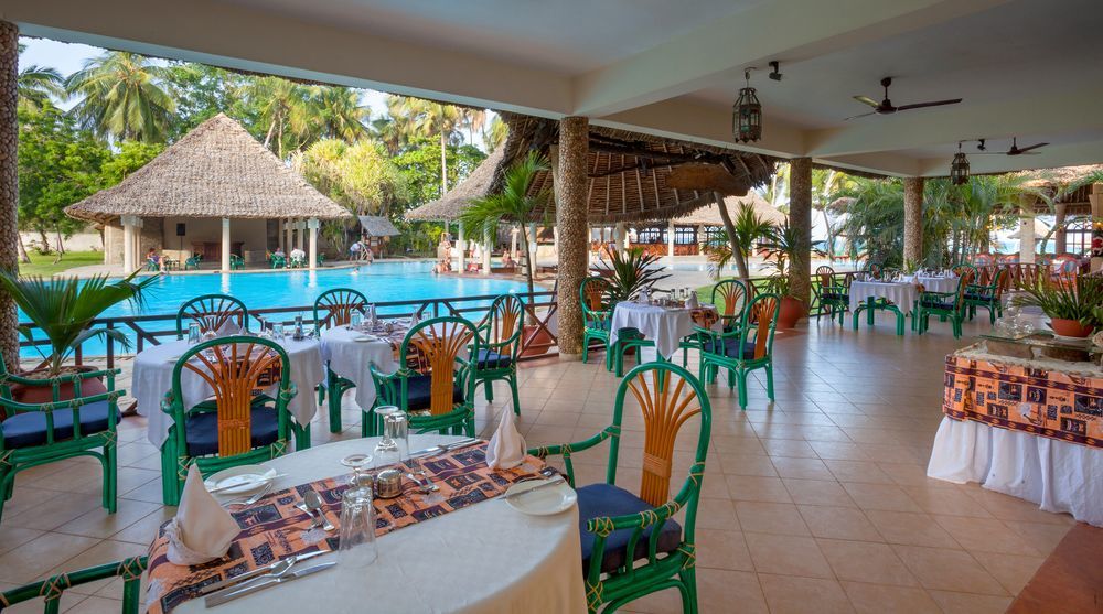 Neptune Paradise Beach Resort & Spa Galu Ngoại thất bức ảnh