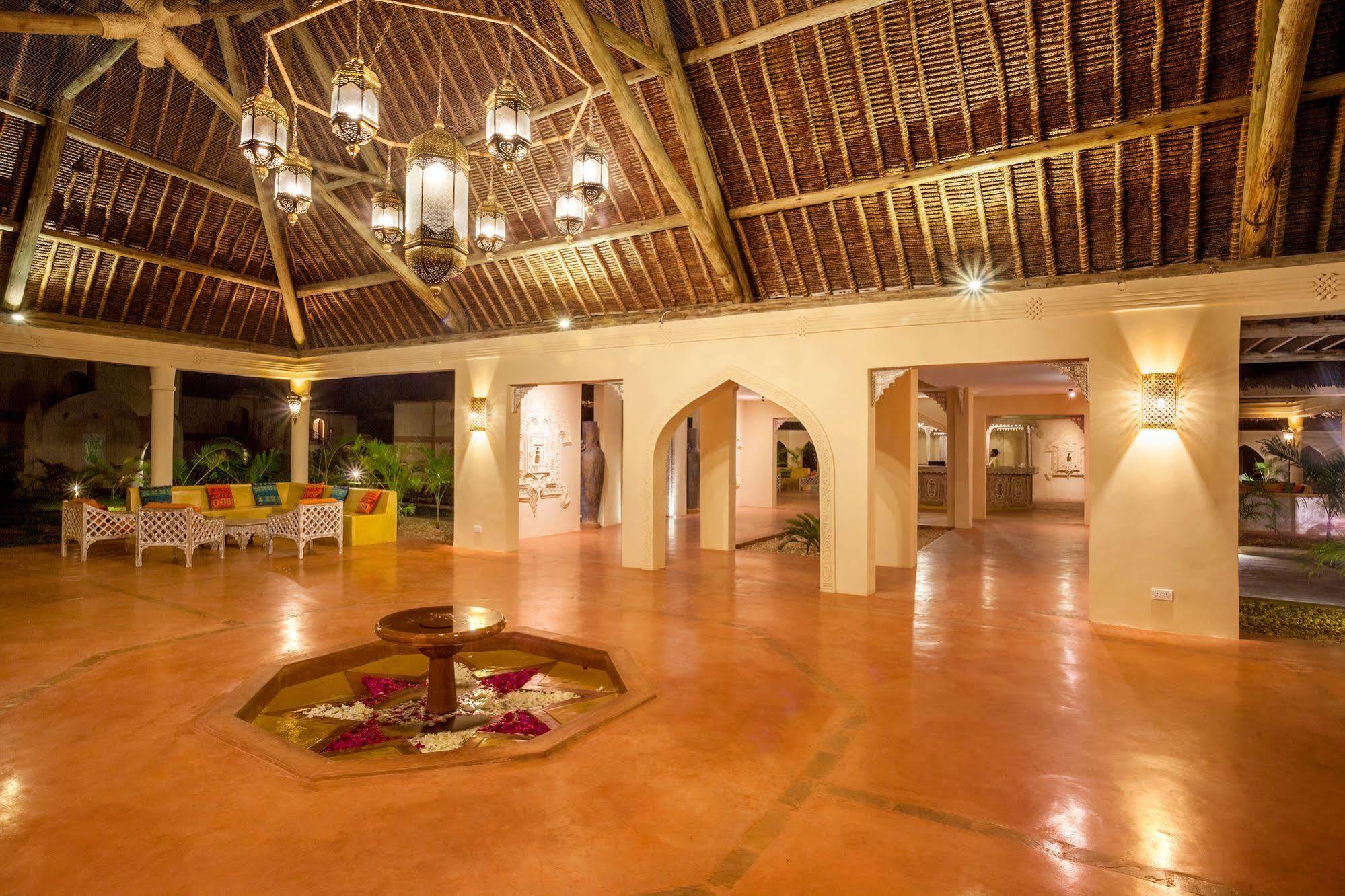 Neptune Paradise Beach Resort & Spa Galu Ngoại thất bức ảnh