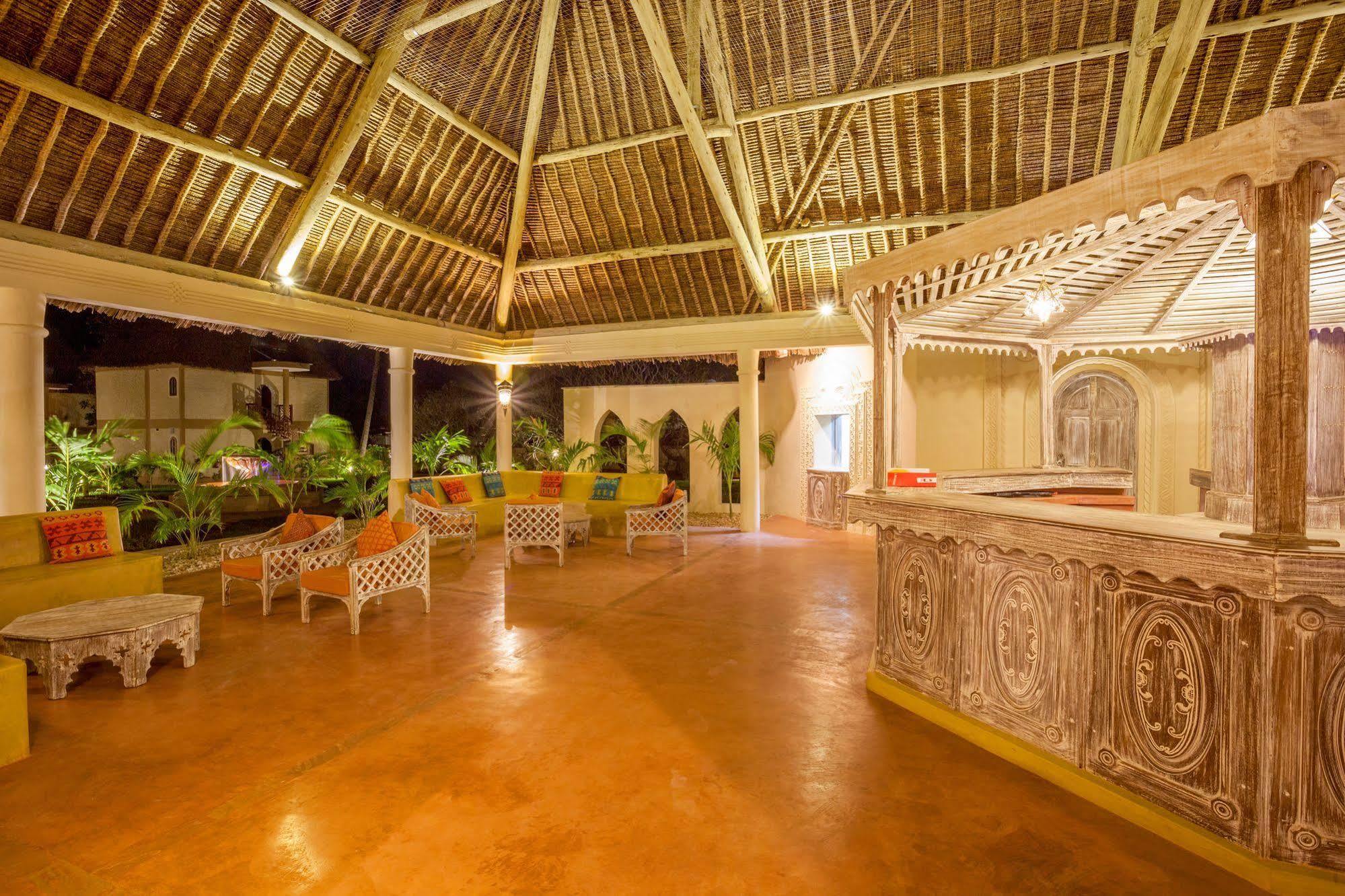Neptune Paradise Beach Resort & Spa Galu Ngoại thất bức ảnh